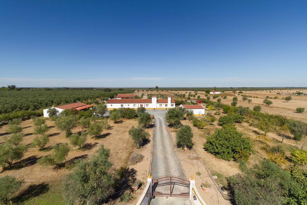 Monte Chalaca - Turismo Rural Ferreira Do Alentejo Exterior photo
