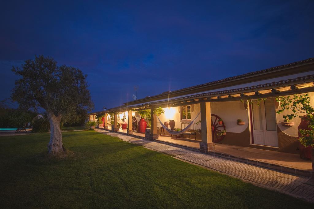 Monte Chalaca - Turismo Rural Ferreira Do Alentejo Exterior photo